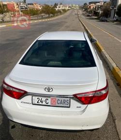 تۆیۆتا کامری